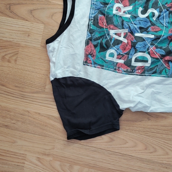 Paradise t-shirt - Picture 2 of 3